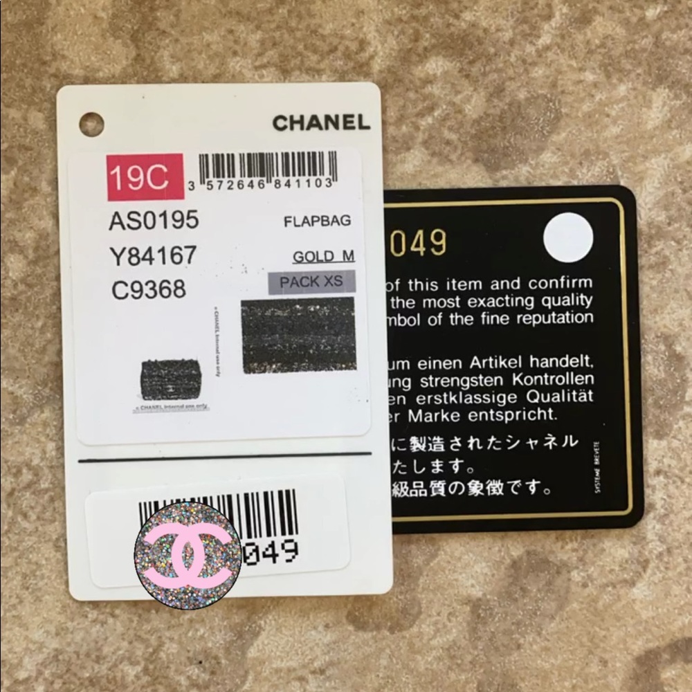 Authentic Chanel mini rectangle - Picture 3 of 3